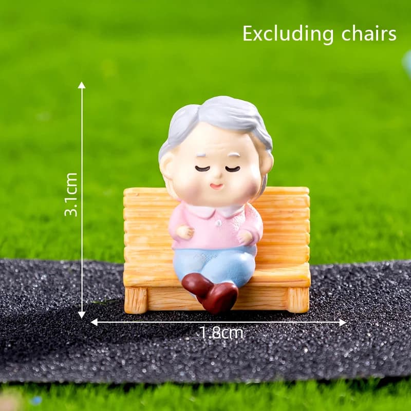1Pcs Mini Proposal Grandpa Grandma Figurines Landscape Decoration Car Dashboard Home Ornaments Gift
