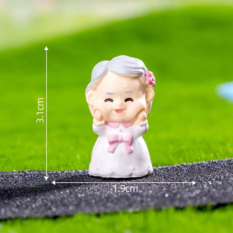 1Pcs Mini Proposal Grandpa Grandma Figurines Landscape Decoration Car Dashboard Home Ornaments Gift